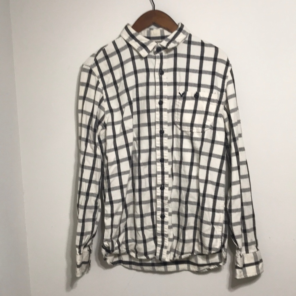 American Eagle Long Sleeve T Shirt